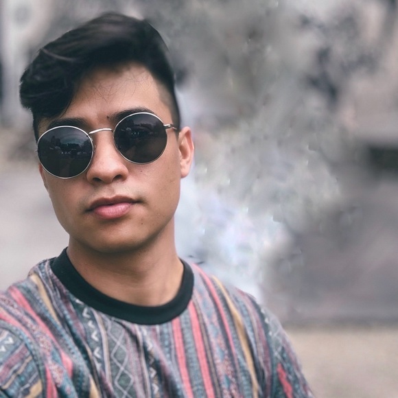 Meet your Posher, Ed - Picture 3 of 3